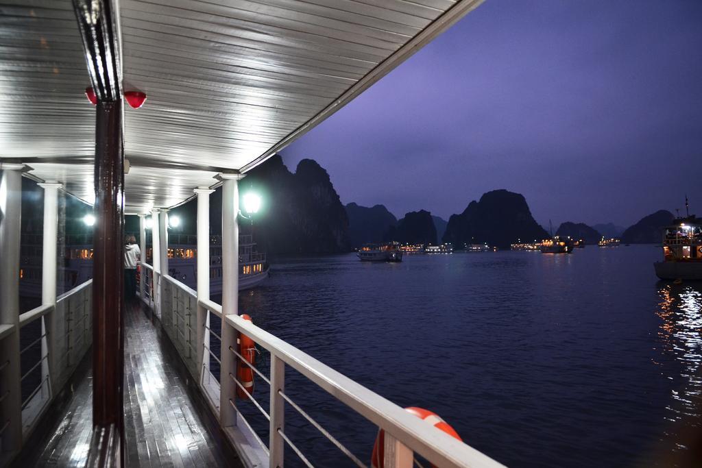 Hotel Garden Bay Premium Cruise Hạ Long Exterior foto